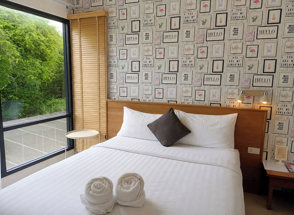 غرفة صغيرة بسرير كوين، Palmari Boutique Hotel 2/8