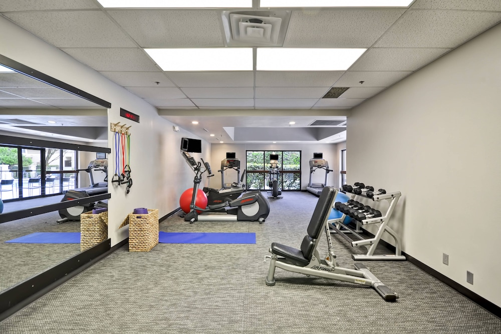 Courtyard By Marriott Dallas Medical Market Center 22/48