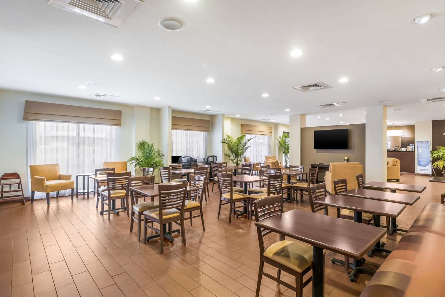 Sleep Inn and Suites Hannibal West 14/19