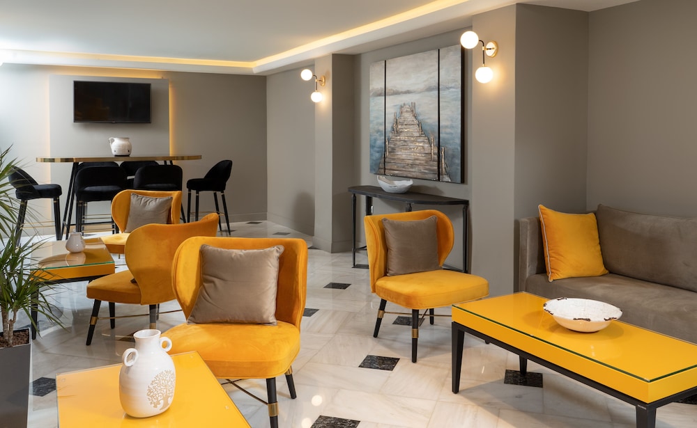 PANTHEON HOTEL 33/50