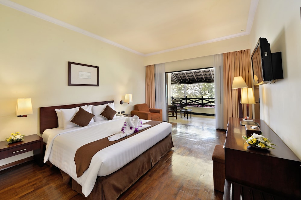 Grand Whiz Hotel Trawas Mojokerto 13/50