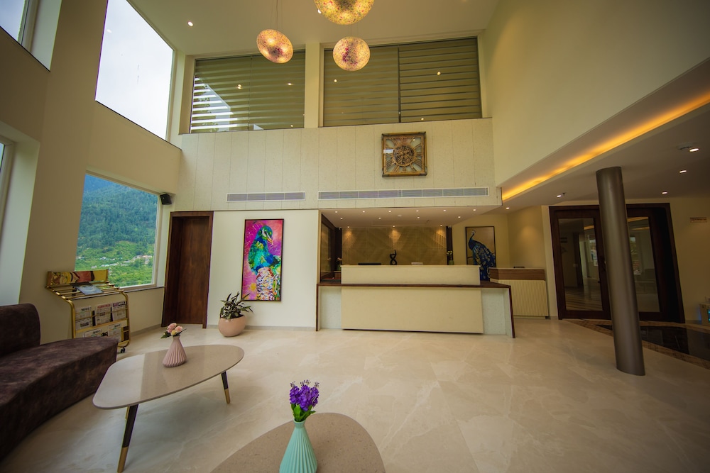 juSTa Grand View Resort & Spa Manali 16/73
