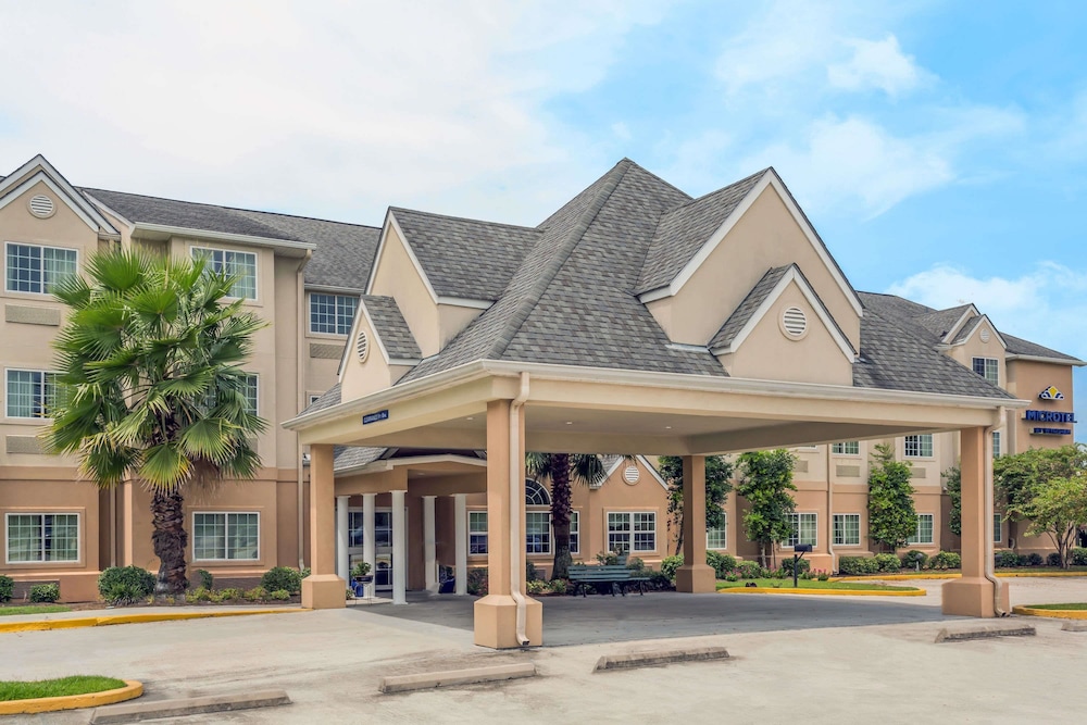 Microtel Inn & Suites by Wyndham Houma 3/33