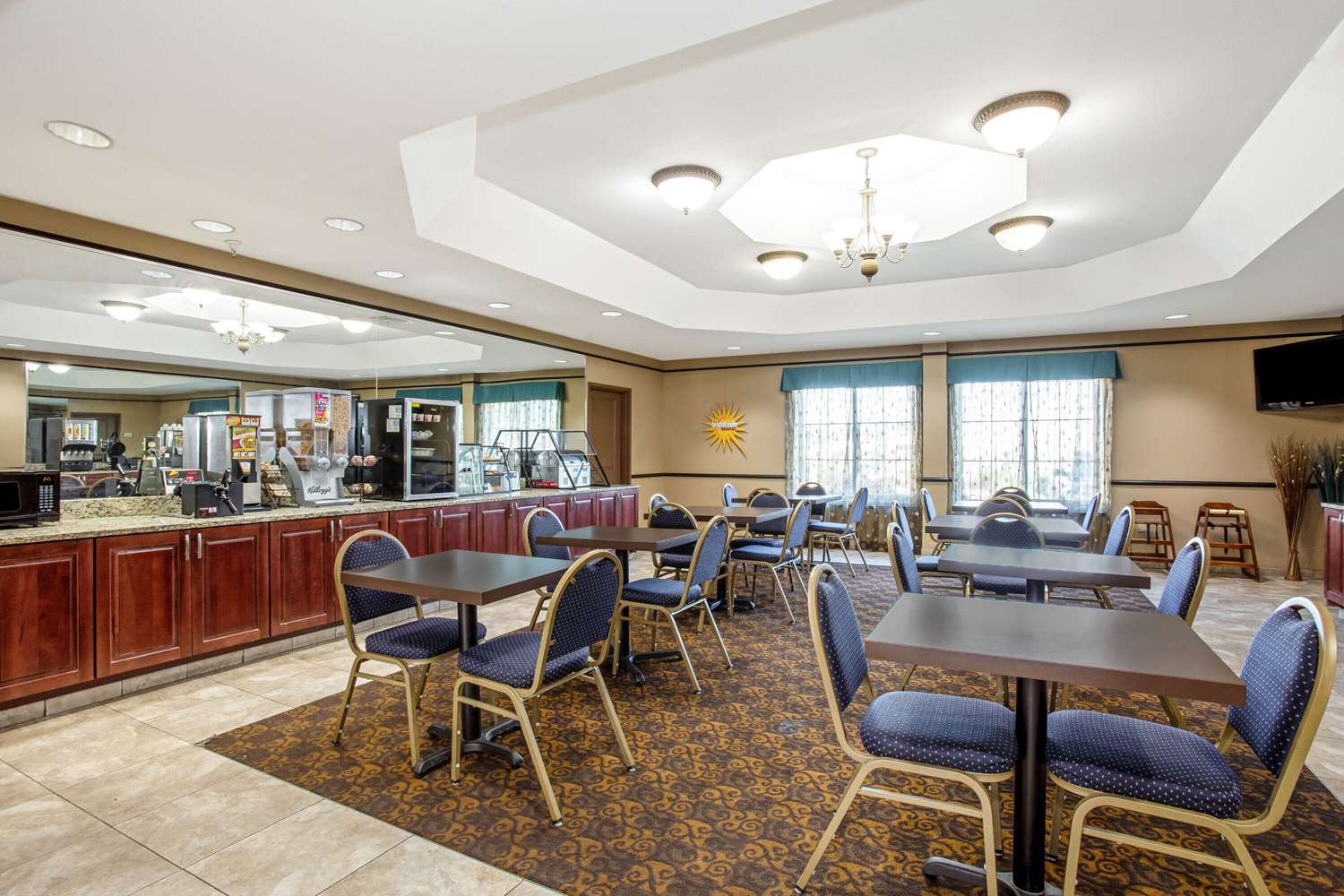 La Quinta Inn & Suites by Wyndham PCB Pier Park area 31/42
