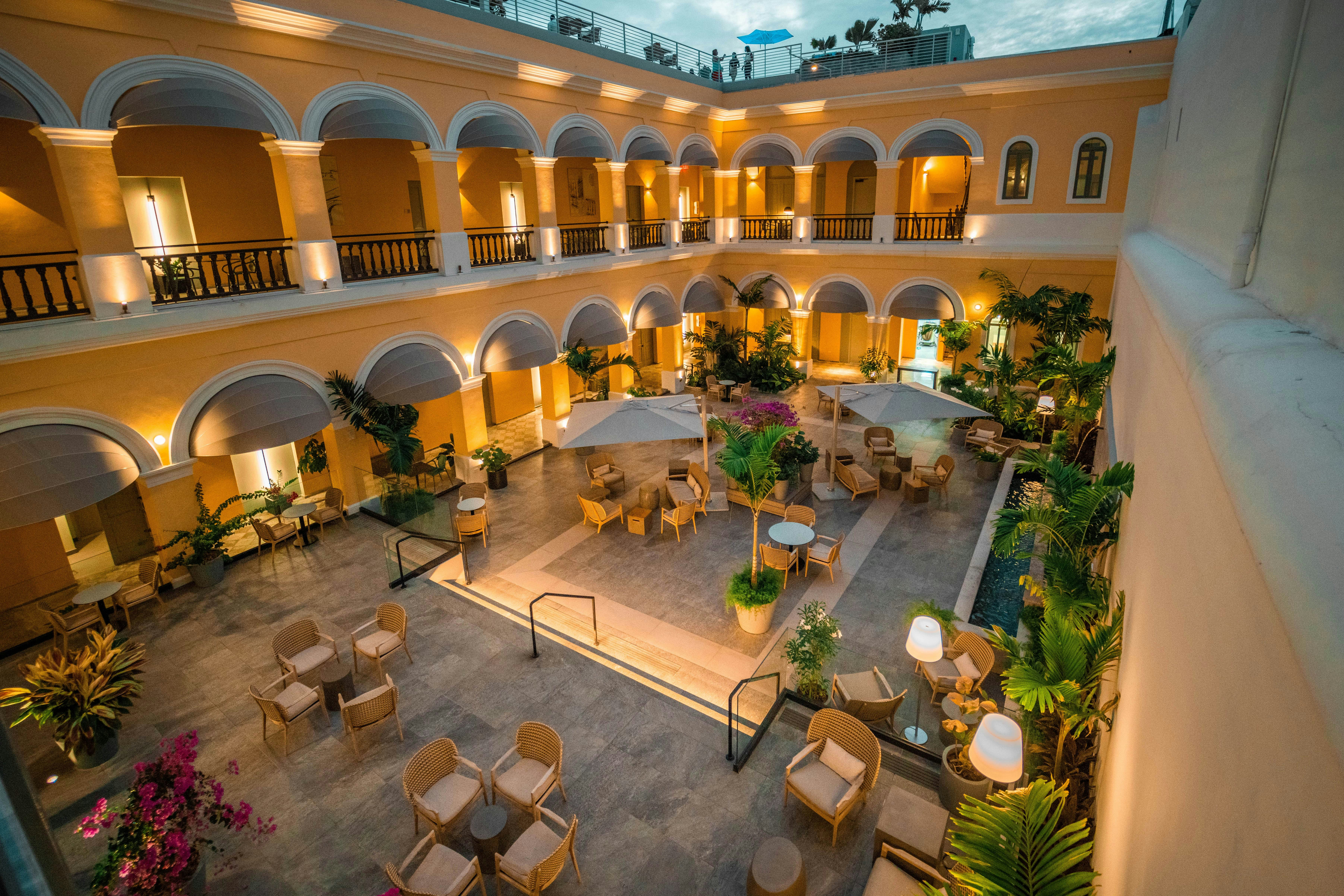 Palacio Provincial San Juan, Curio Collection by Hilton 35/45