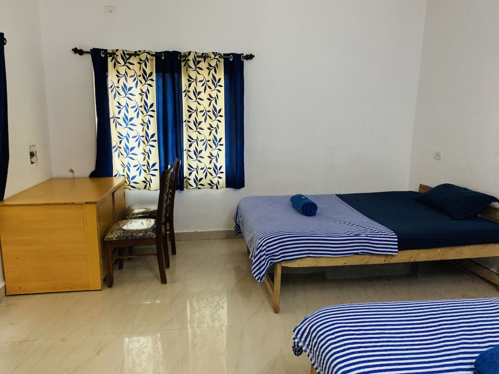 Swati Hotel 17/72
