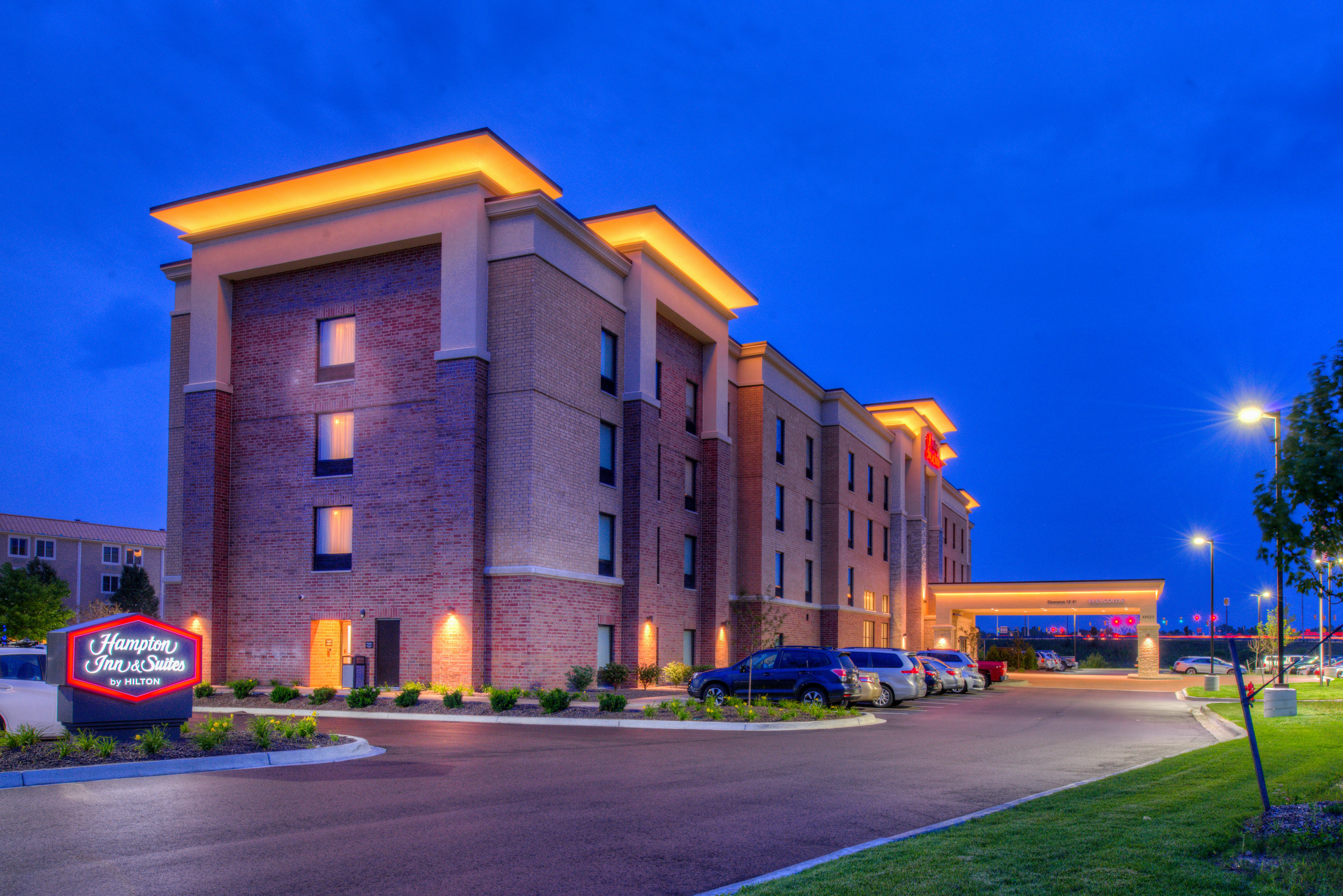 Hampton Inn & Suites Wixom 60/61