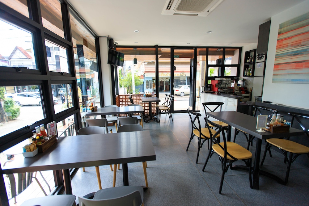 Wealth Boutique Hotel 54/71