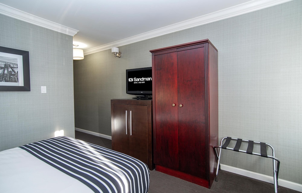 Sandman Hotel Red Deer 13/46