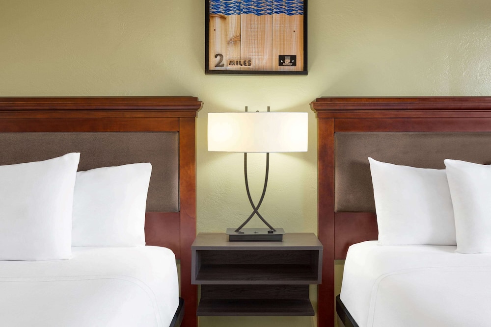 Baymont by Wyndham Fort Bragg 22/46