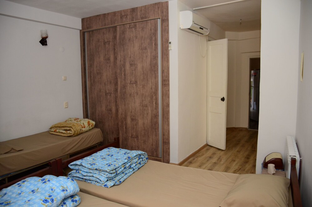 Guesthouse And Hostel Batumi Globus 21/46