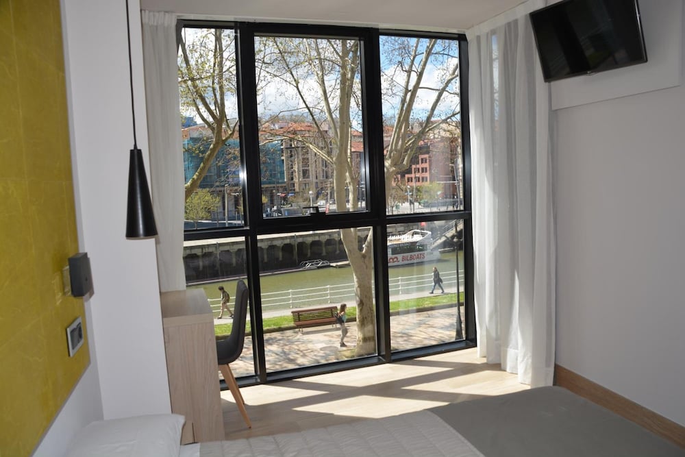 Hotel Bilbao Plaza 39/61