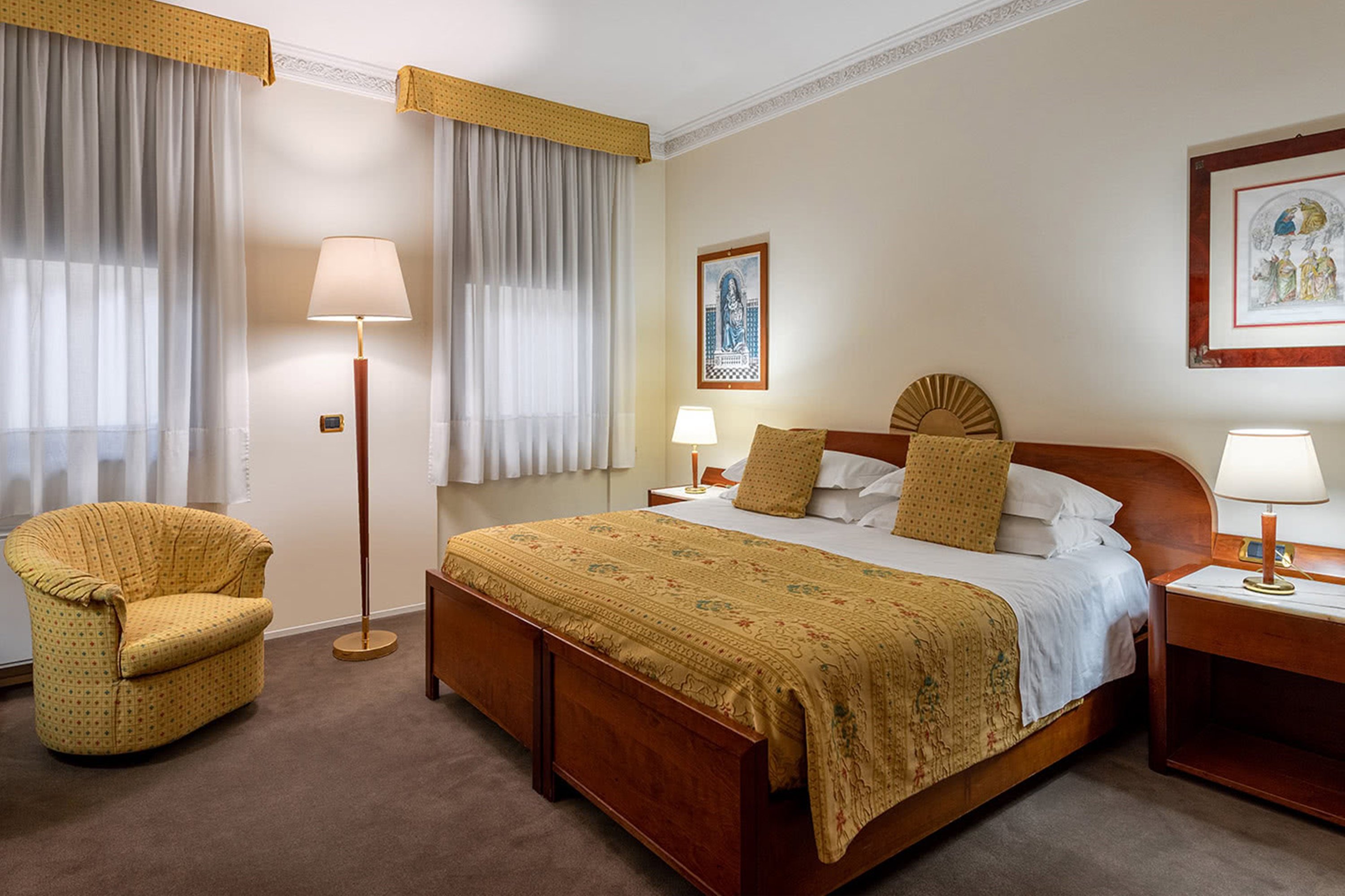 Roma Hotel 16/89
