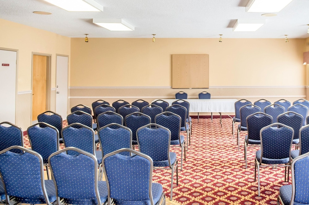 Quality Inn & Suites Hawkesbury 42/50