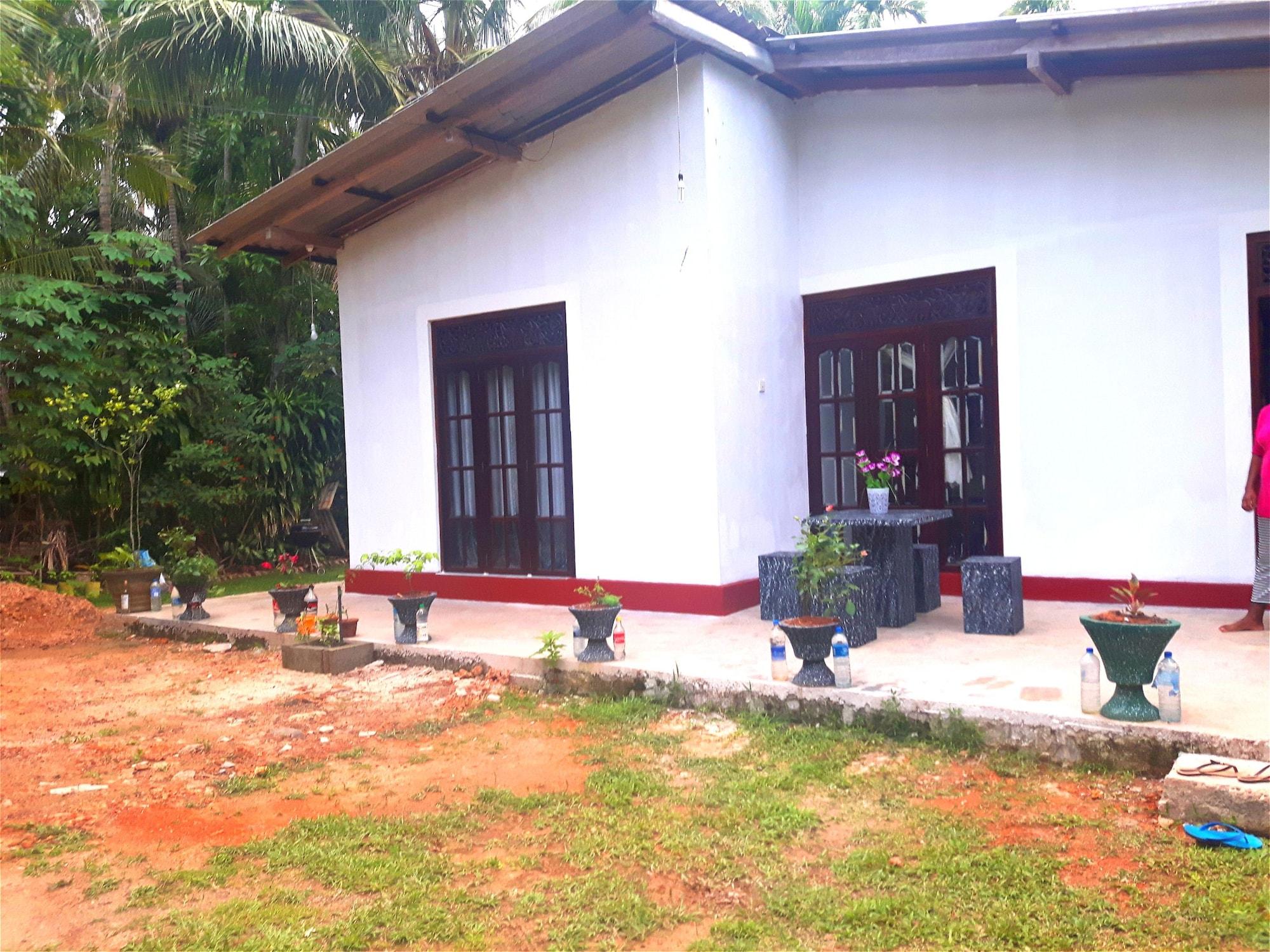 Nadee Villa Guest House 1/19