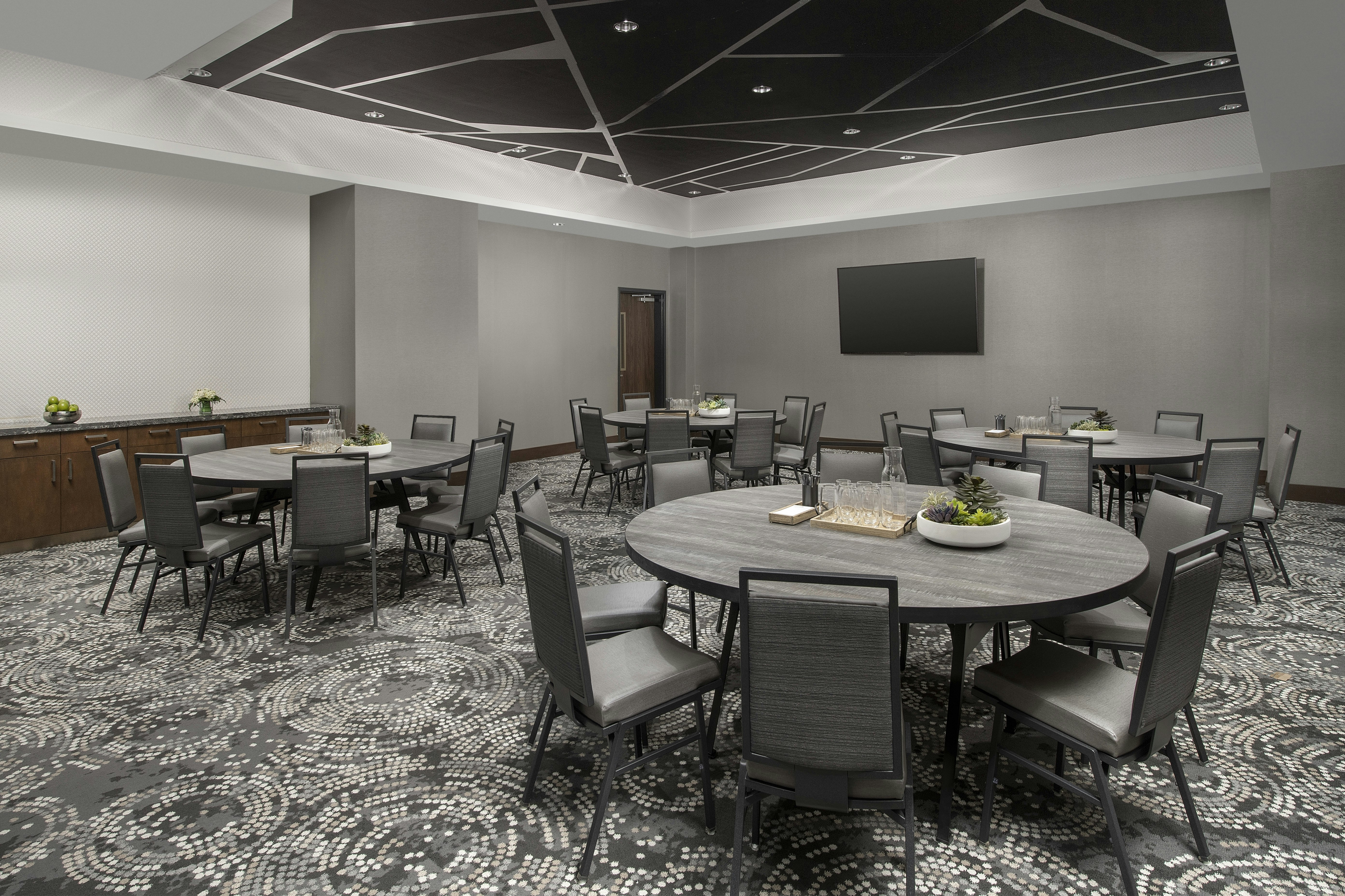 Embassy Suites By Hilton Knoxville Downtown 47/50