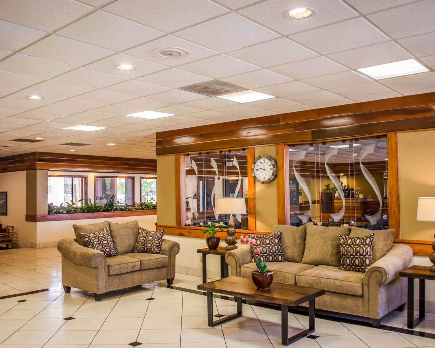 Quality Inn and Suites Pensacola Bayview 27/49