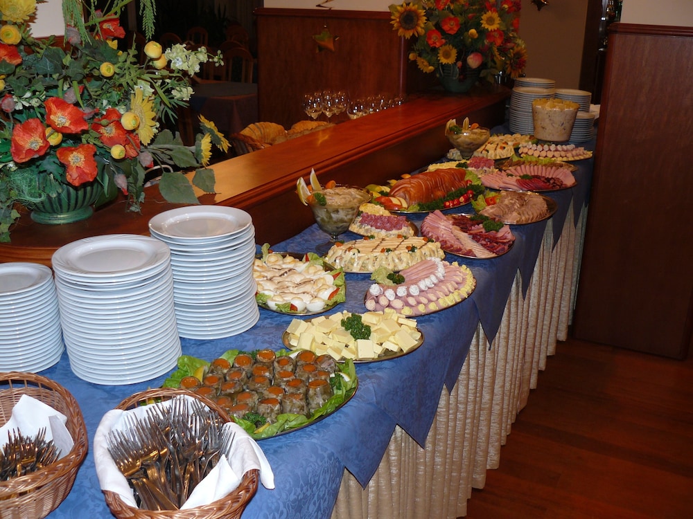 restaurant-cafeteria