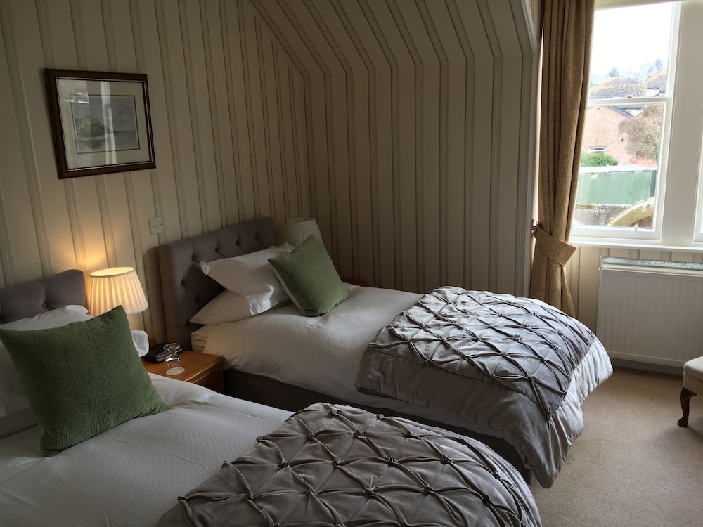 Ballifeary Guest House 9/28