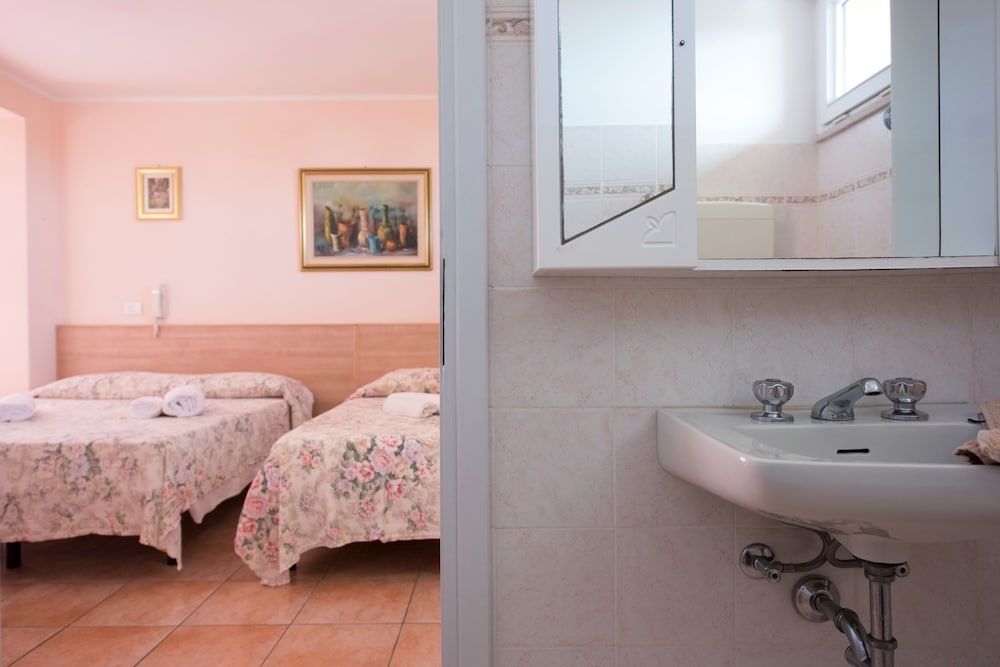 Settebello Hotel 48/50