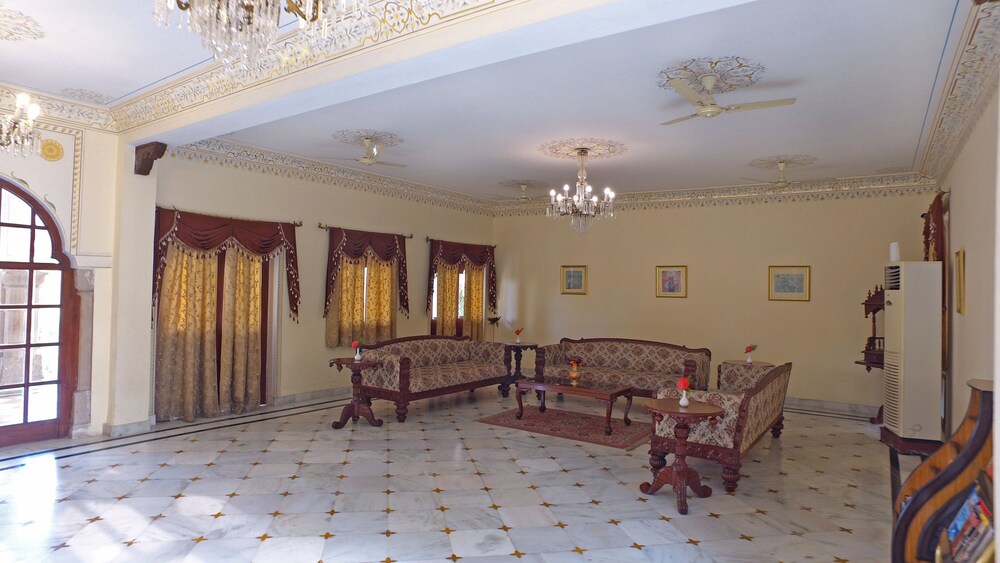 AMAR MAHAL 27/35