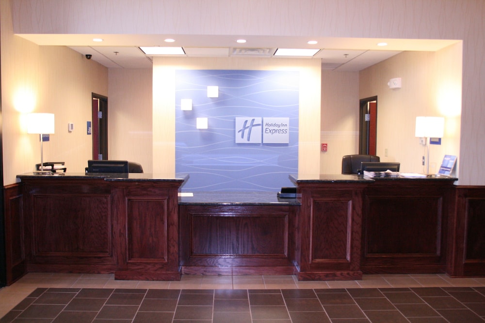 Holiday Inn Express Hotel And Suites Pratt 4/55