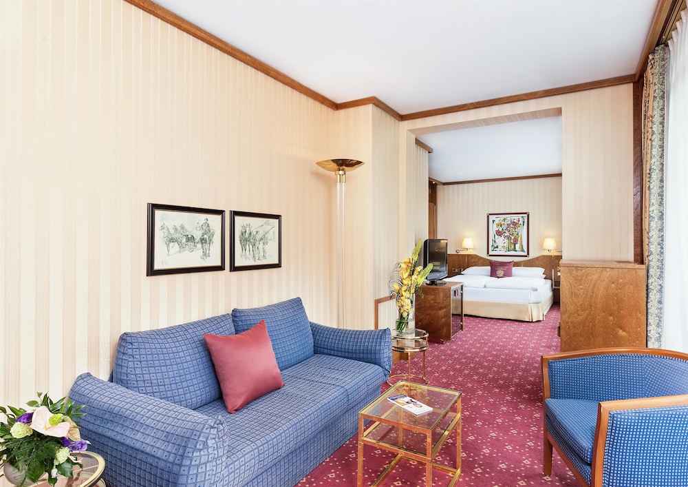 Best Western Premier Grand Hotel Russischer Hof 45/67