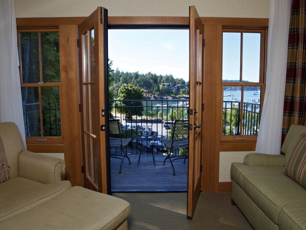 Roche Harbor Resort 55/77