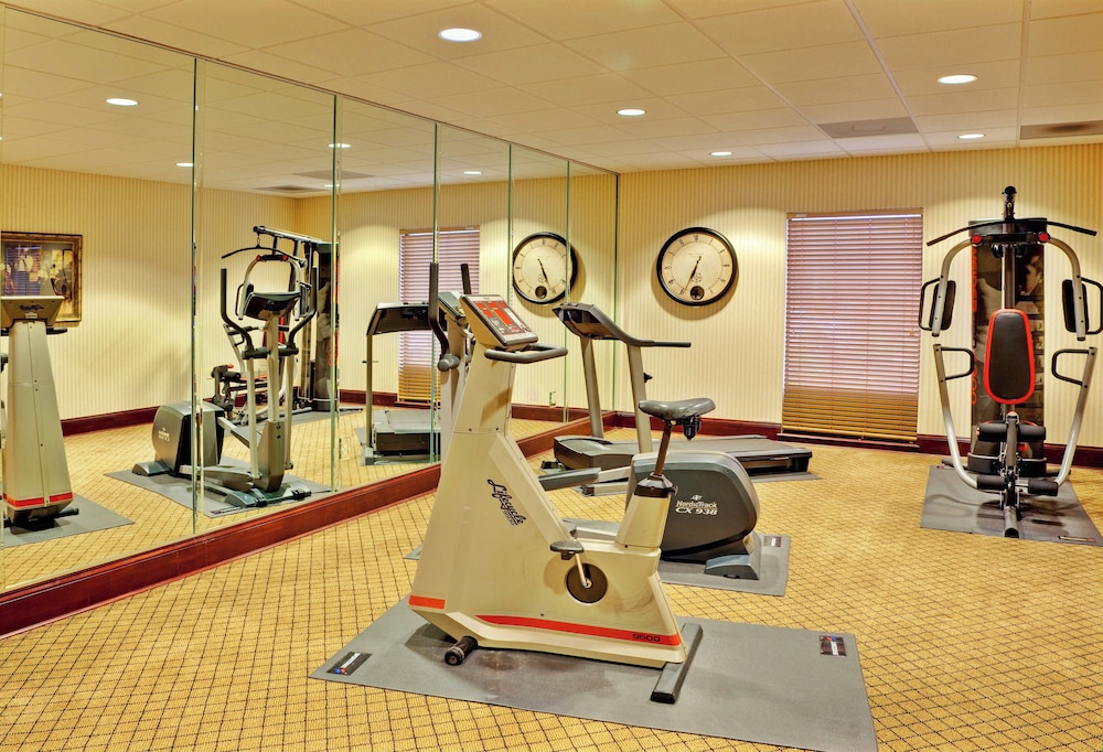 Holiday Inn Express Suites Greenwood 43/66