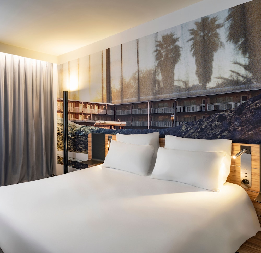 Novotel Saint Etienne Centre Gare Chateaucreux 24/65