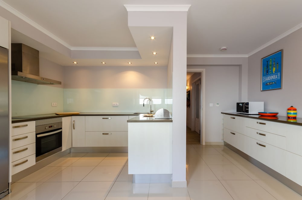 Praia Del Rey Golf And Beach Resort - The Village 10/50