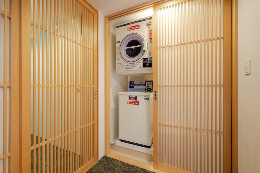 Hachi Inn 18/49
