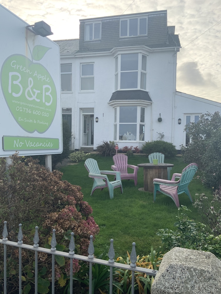 Green Apple Bed And Breakfast 1/35