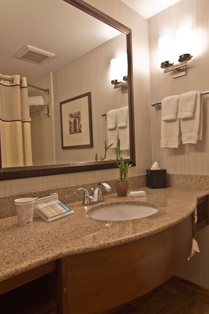 Hilton Garden Inn Columbus Grove City 28/58