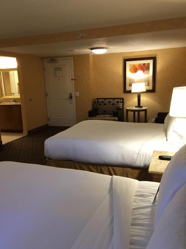 DoubleTree Suites by Hilton Hotel Anaheim Resort - Convention Center 12/56