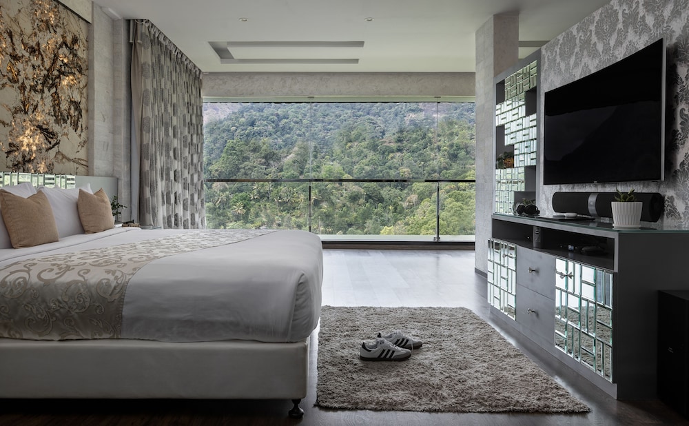 The Panoramic Getaway 11/50