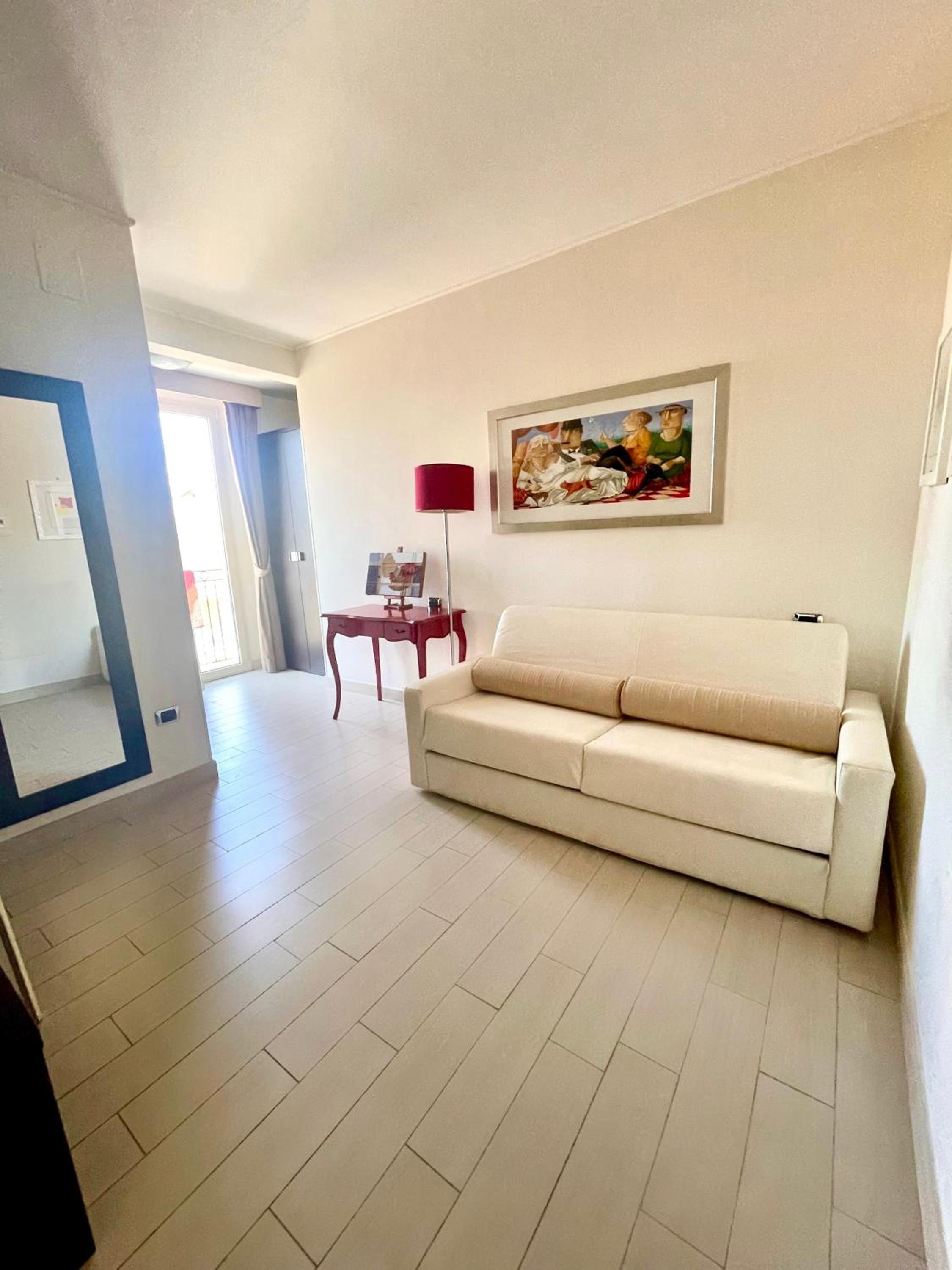 Hotel Welcome 19/61