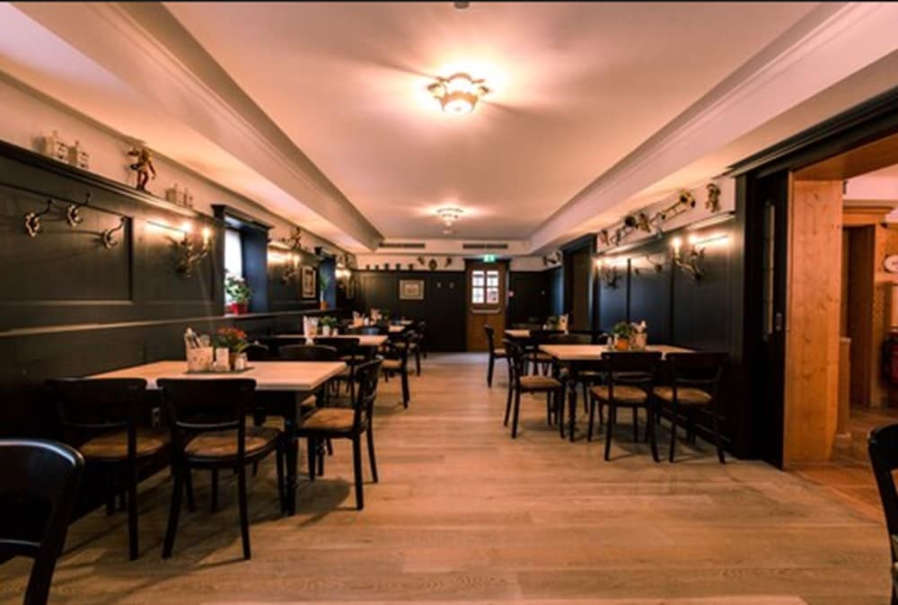 Hotel & Gaststätte Zum Erdinger Weissbräu 42/55