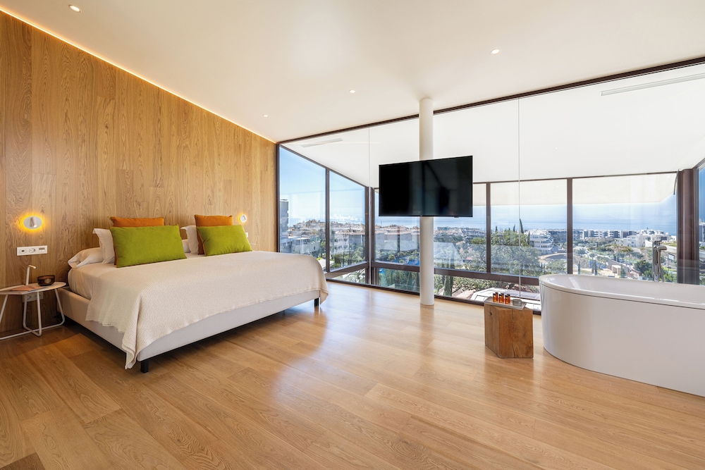 Leiro Residences 7/50