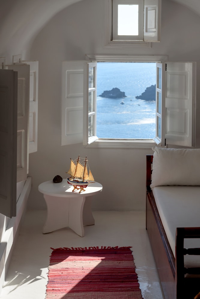 White House Villa 21/22