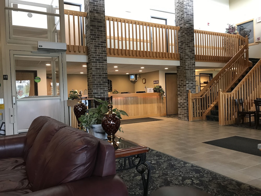 Fairbridge Inn Suites In Thorp Wi 5/47
