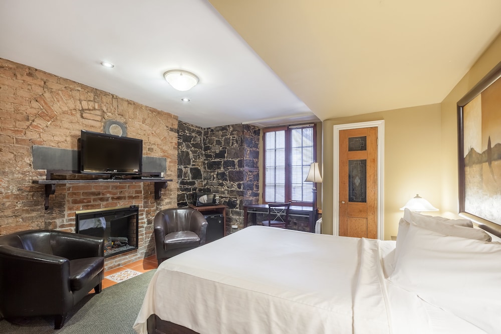 Acadia Hotel 23/39