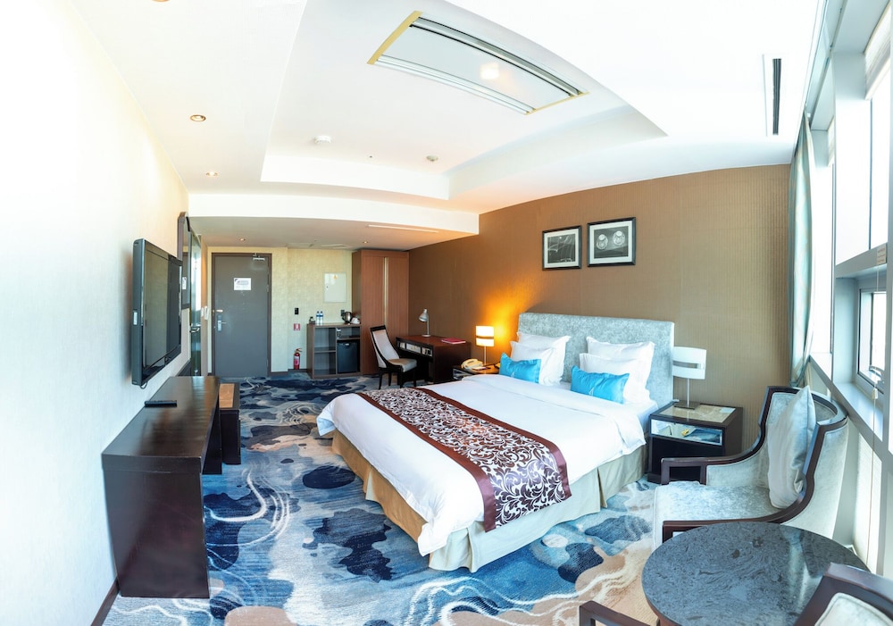 Executive, King Bed