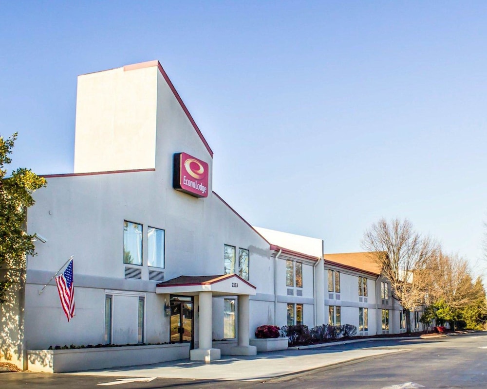 Econo Lodge Burlington I-40 3/14