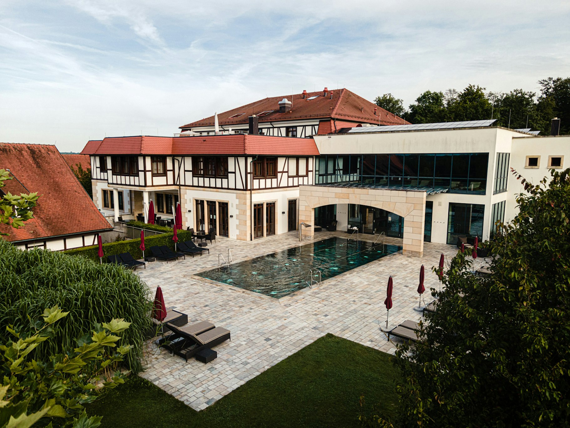 WALD AND SCHLOSSHOTEL FRIEDRICHSRUHE 4/67