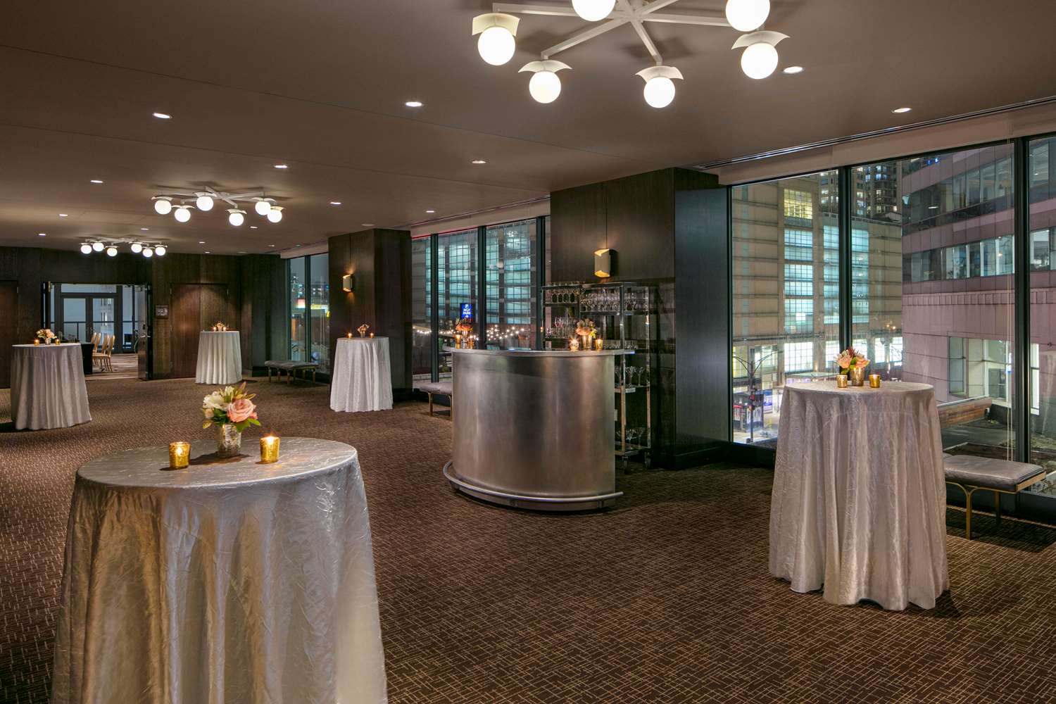 Hotel 505 River North 62/75