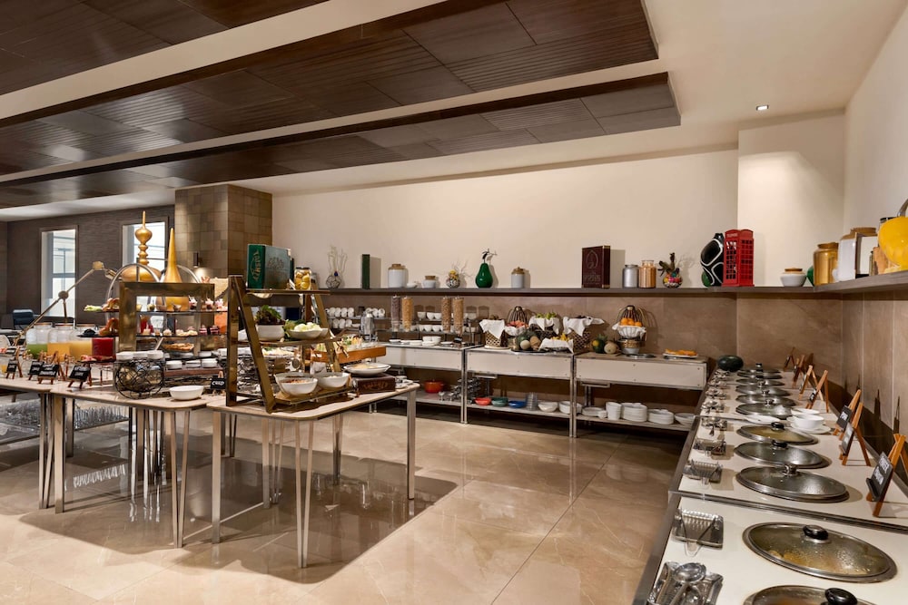 Wyndham Ahmedabad 38/50