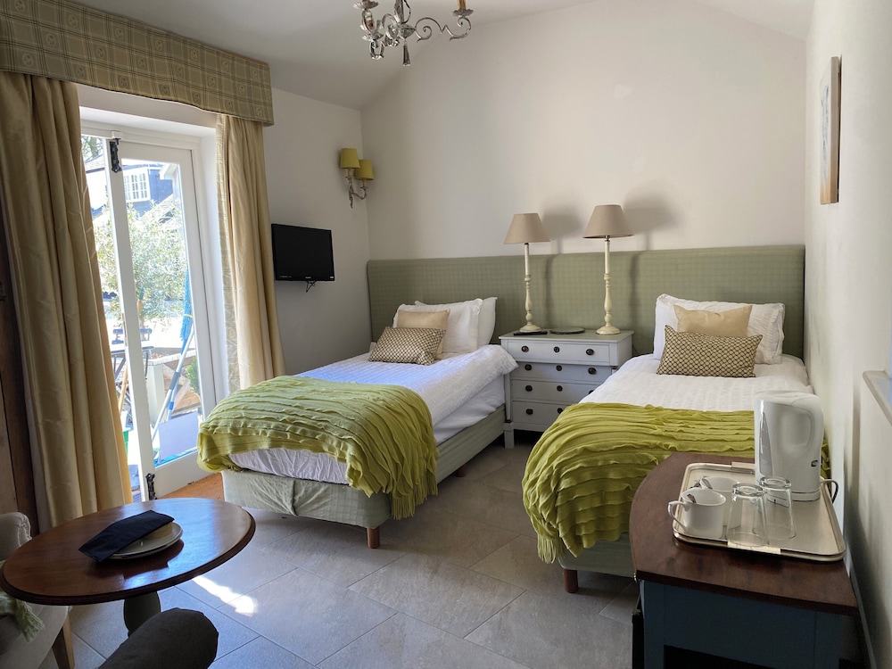 Bridleway Bed And Breakfast 16/50