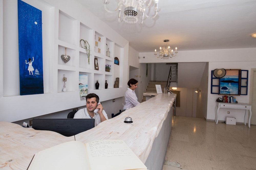 listing card gallery