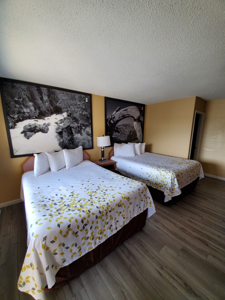 Scottish Inns Ashland 6/29